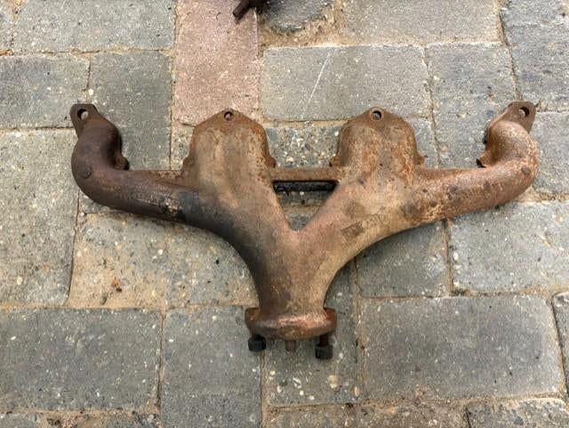 Triumph TR250 uitlaat spruitstuk, Enlèvement