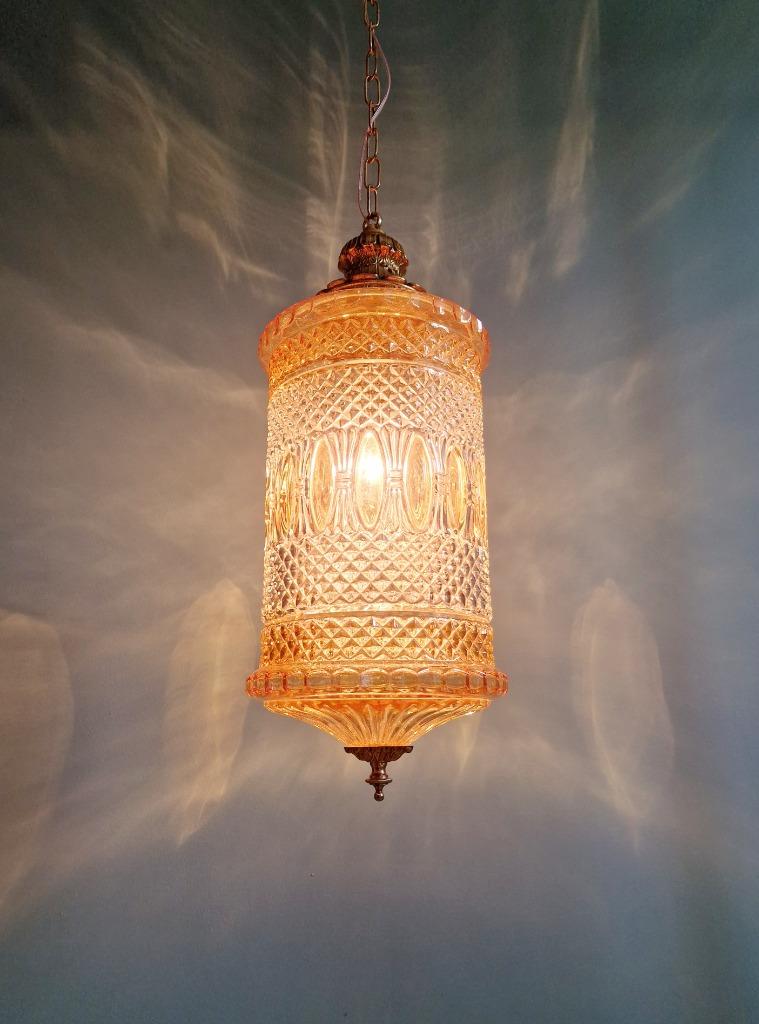 Grande suspension en verre et laiton, type lanterne, 1960, Enlèvement