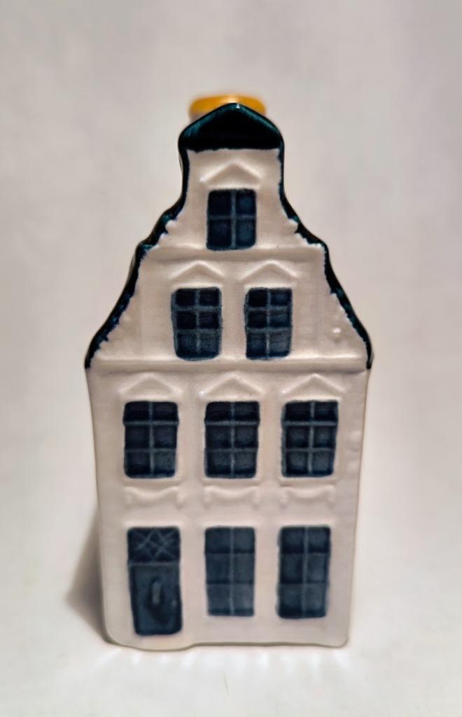 KLM huisje nr. 51  Voorstraat 49 in Franeker.(1984), Ophalen