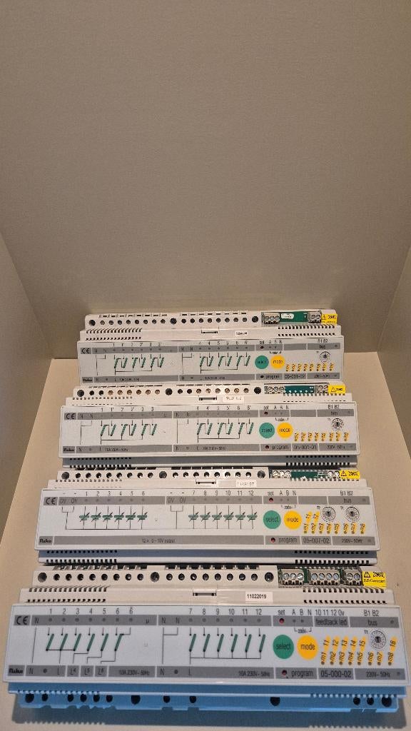 Niko Nikobus 05-000-02 schakelmodules met 12 uitgangen, Verzenden, Zo goed als nieuw