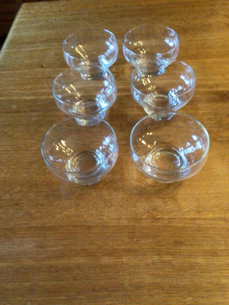 6 petites coupes à glace, Maison & Meubles, Cuisine | Vaisselle, Enlèvement, Comme neuf, Verre