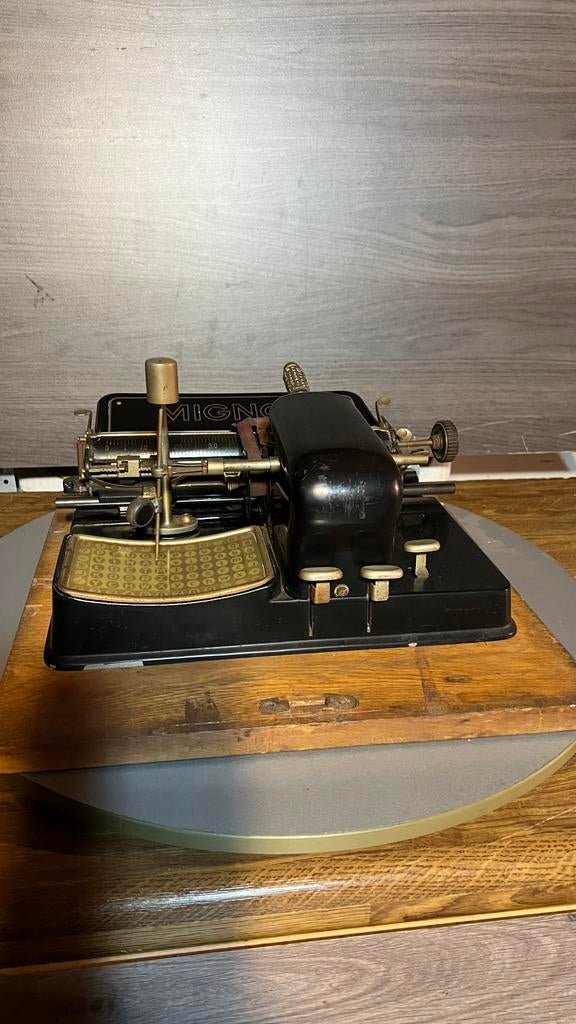Typemachine - AEG Mignon Model 4 met houten kist, Ophalen, Zo goed als nieuw