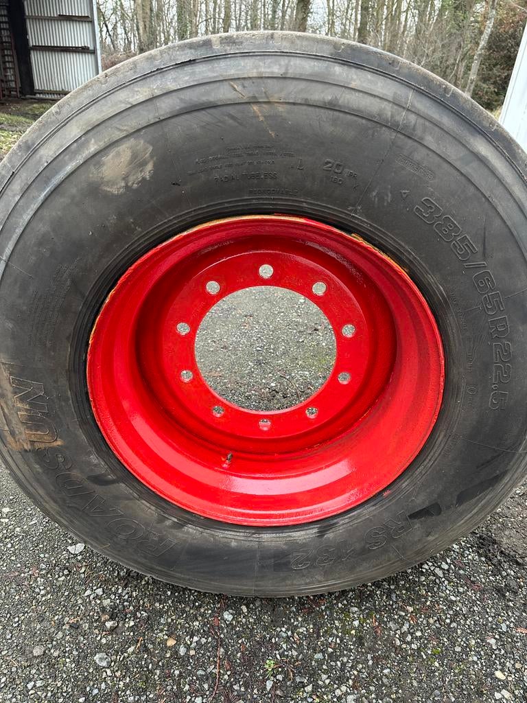 Banden 385/65r22.5 op 10 gats velgen, Ophalen