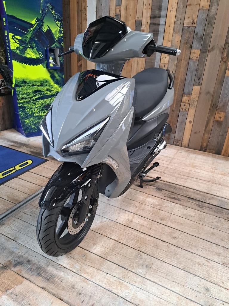Nieuwe sport scooter A ofB, Ophalen, Nieuw, Klasse A (25 km/u), 50 cc