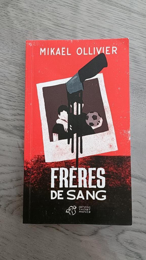 Frères de Sang, Boeken, Ophalen, Zo goed als nieuw
