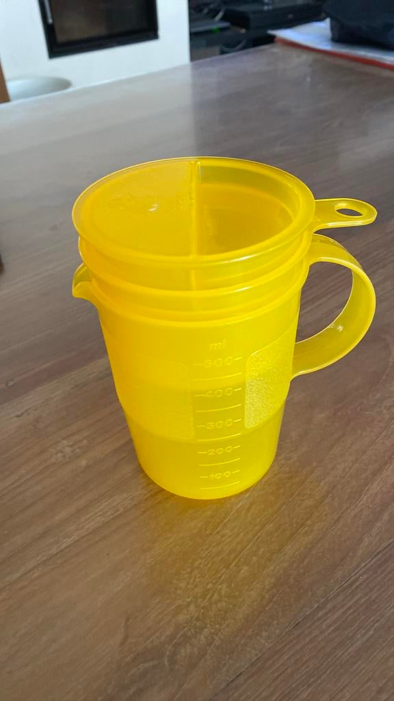 Tupperware maatjes en maatbeker, Ophalen, Gebruikt, Geel
