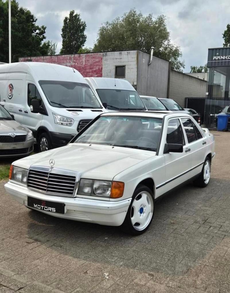 Mercedes // 190E // 2.0 benzine // LPG-GAS, Automaat, Wit, Bedrijf, 5 deurs