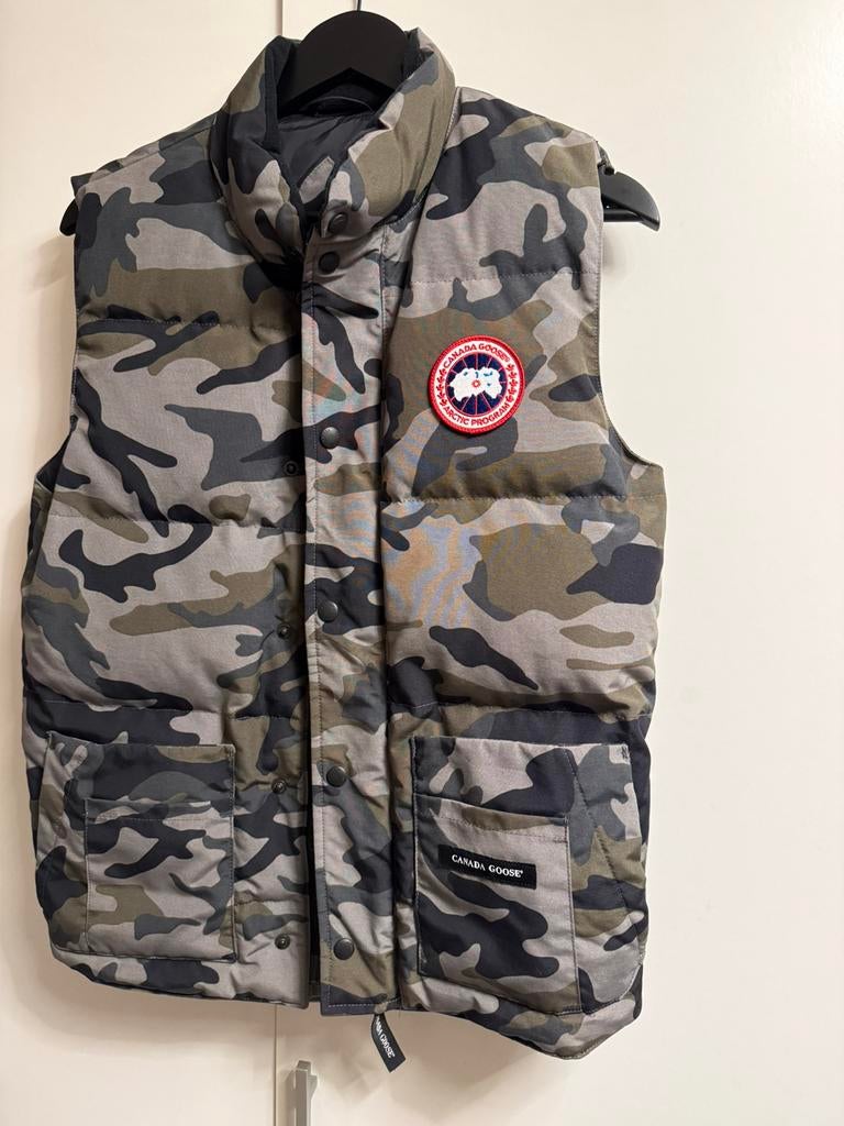 Canada Goose Freestyle Crew Vest - Camo - Maat XS, Enlèvement ou Envoi, Autres couleurs, Taille 46 (S) ou plus petite, Canada goose