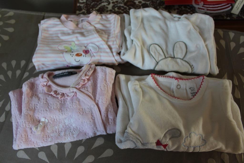 Lot de 4 pyjamas 1 mois, Enlèvement ou Envoi, Utilisé, Fille