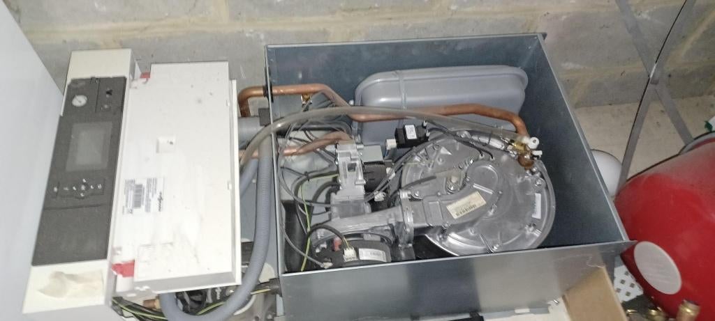 Viessmann Vitodens 200W, Doe-het-zelf en Bouw, Ophalen, Zo goed als nieuw, Overige typen, Hoog rendement (Hr)