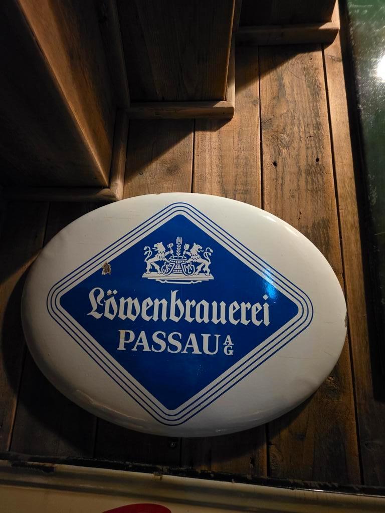 Emaille bier reclamebord Löwenbrauerei Passau,afm.59 x 43 cm, Ophalen