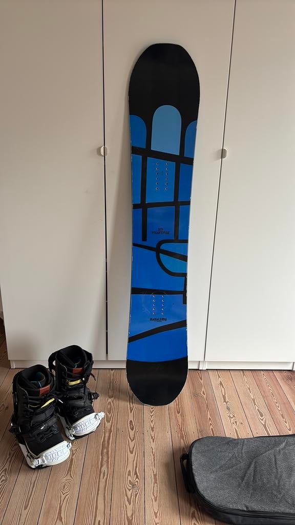 Snowboard bataleon 153, Sport en Fitness, Snowboarden, Ophalen, Gebruikt, Board