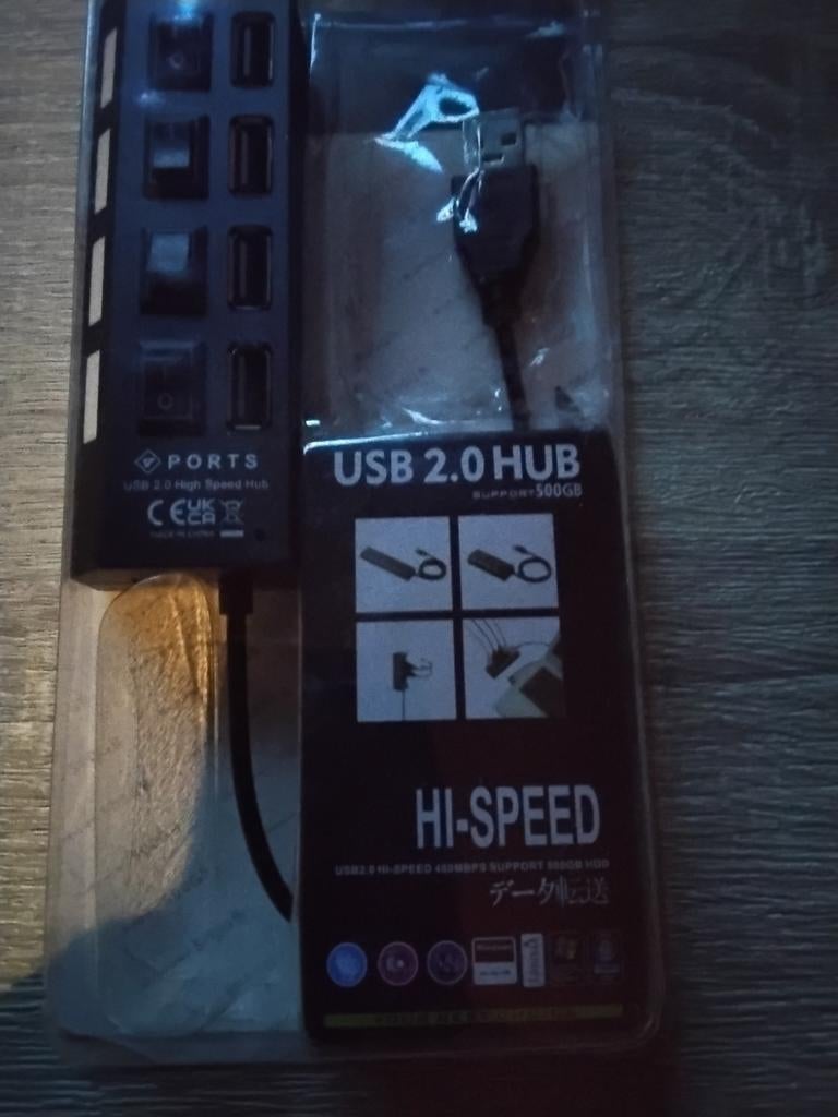 4 voudige usb aansluiting., Informatique & Logiciels, Pc & Câble réseau, Enlèvement ou Envoi, Neuf