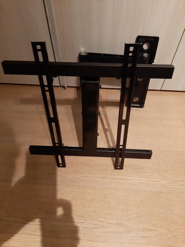 Vogels draaibare TV beugel, Ophalen