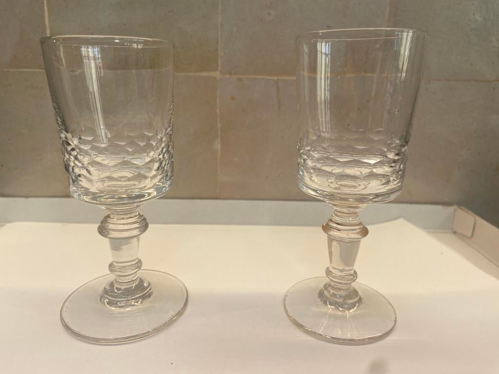 Deux verres à porto anciens, motif découpé, Antiquités & Art, Enlèvement ou Envoi