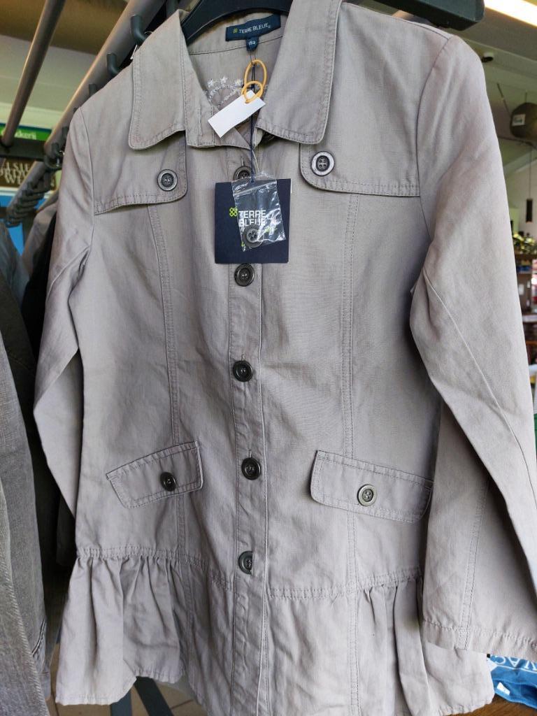 Nieuw ! Mooie beige vest van Terre Bleue maat 152, Terre Bleue, Meisje, Trui of Vest, Nieuw