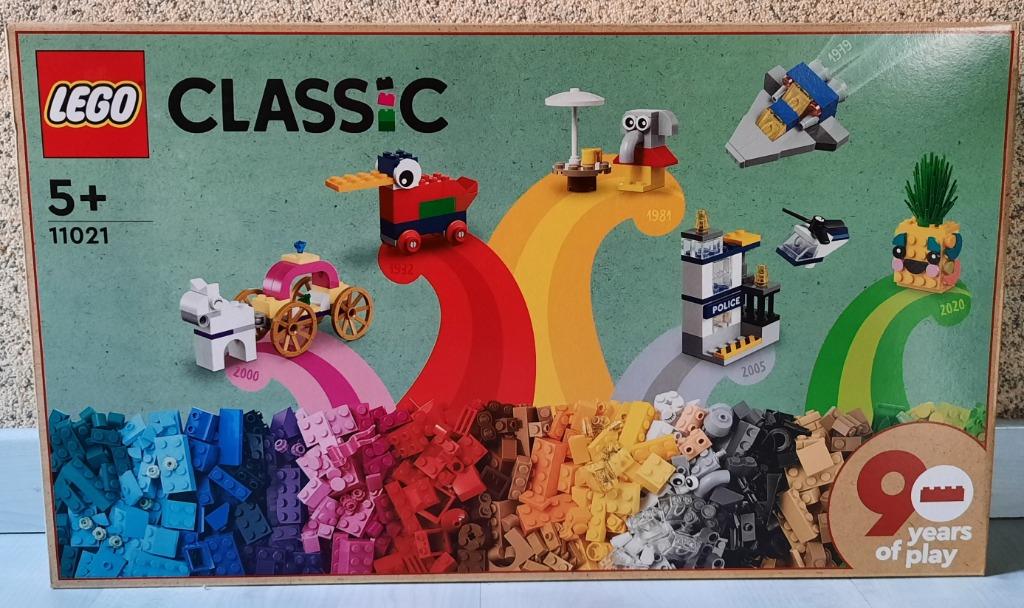 Lego Classic 11021 90 jaar spelen, Enlèvement ou Envoi, Neuf, Ensemble complet, Lego