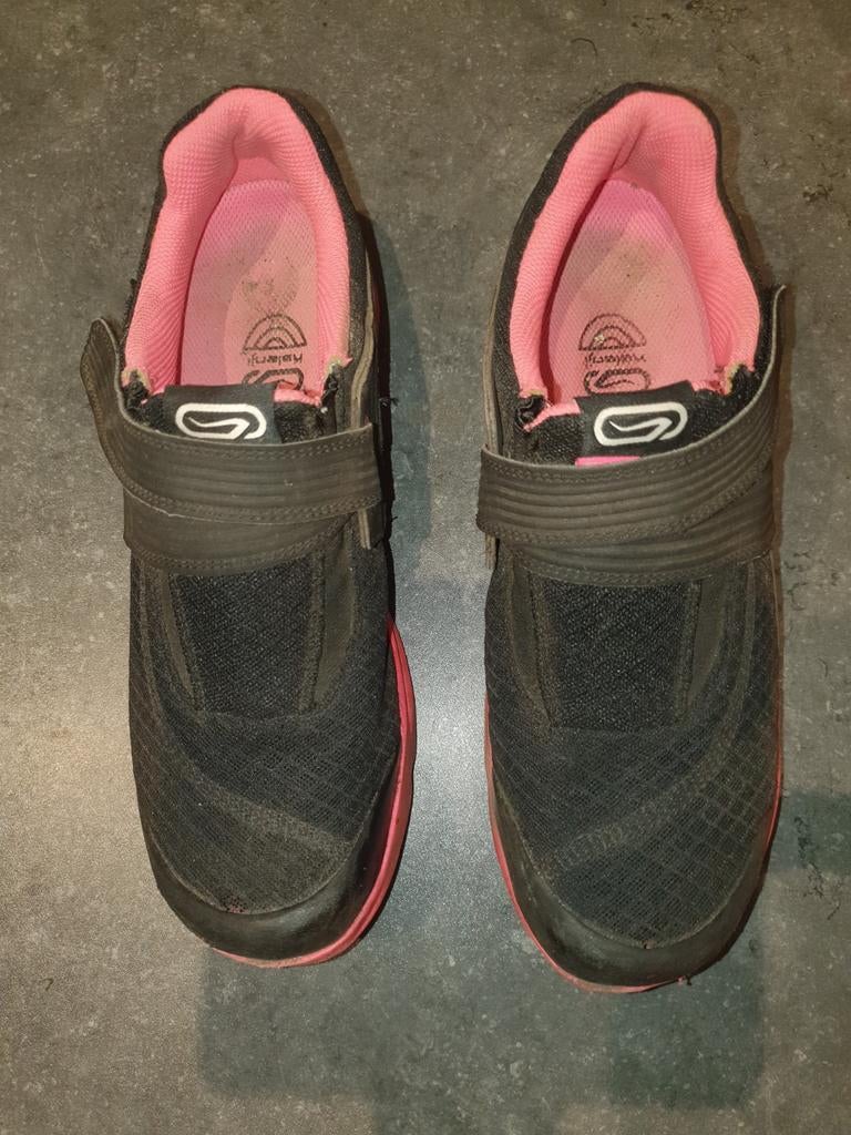 zwarte loopschoenen Kalenji - maat 40, Ophalen, Kalenji, Zo goed als nieuw, Sportschoenen
