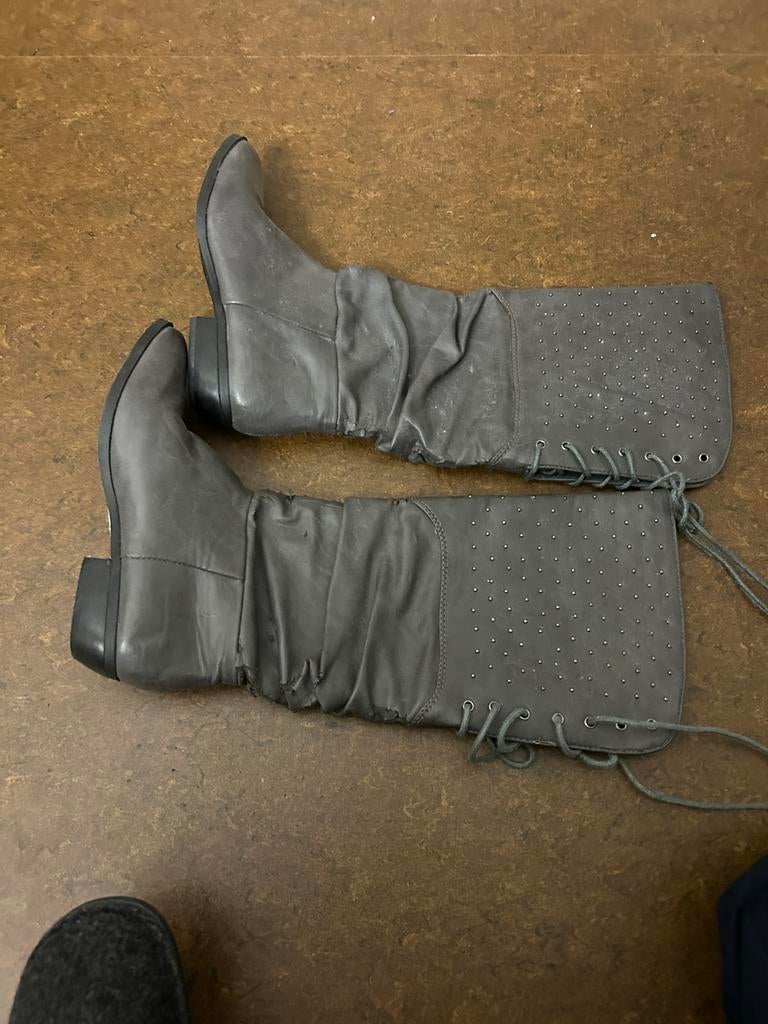 Gratis dames botjes, Kleding | Dames, Ophalen, Gedragen, Grijs