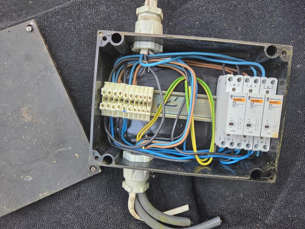 Elektriciteitskastje, Enlèvement ou Envoi, Utilisé, Autres types
