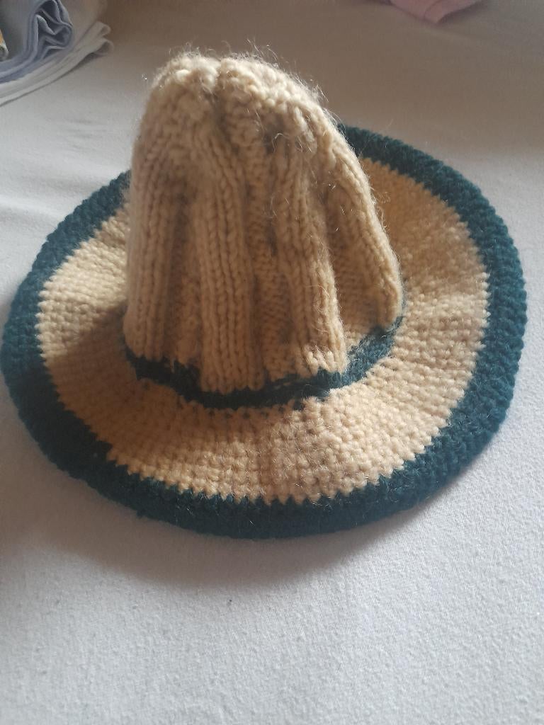 Vintage hoedje zelfgemaakt, Kleding | Dames, Hoeden en Petten, Ophalen