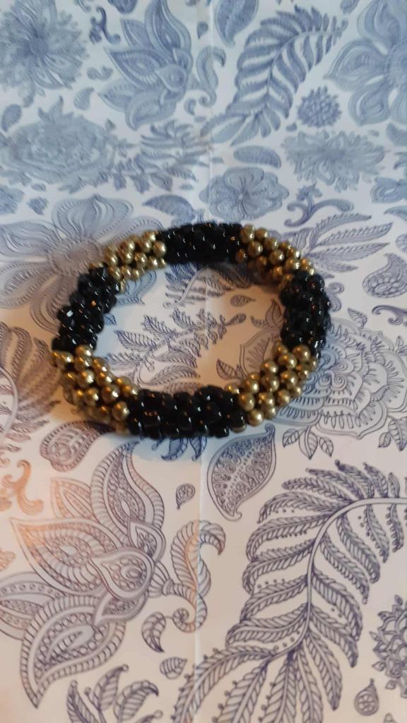 bracelet circulaire perle noire et dorée (x2007), Enlèvement ou Envoi, Utilisé, Noir, Autres matériaux