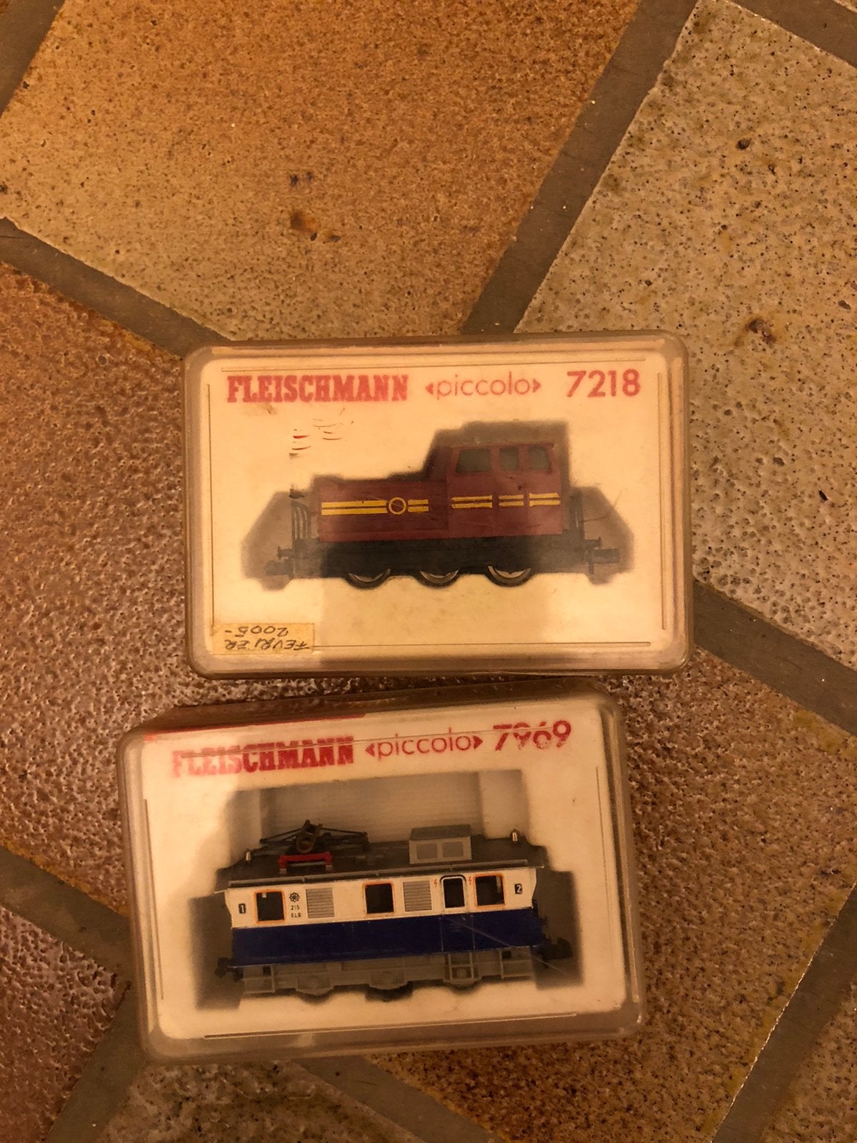 FLEISCHMANN 1 locomotive tractée, 1 nettoyeur voie., Hobby en Vrije tijd, Ophalen, Zo goed als nieuw, Locomotief, Fleischmann