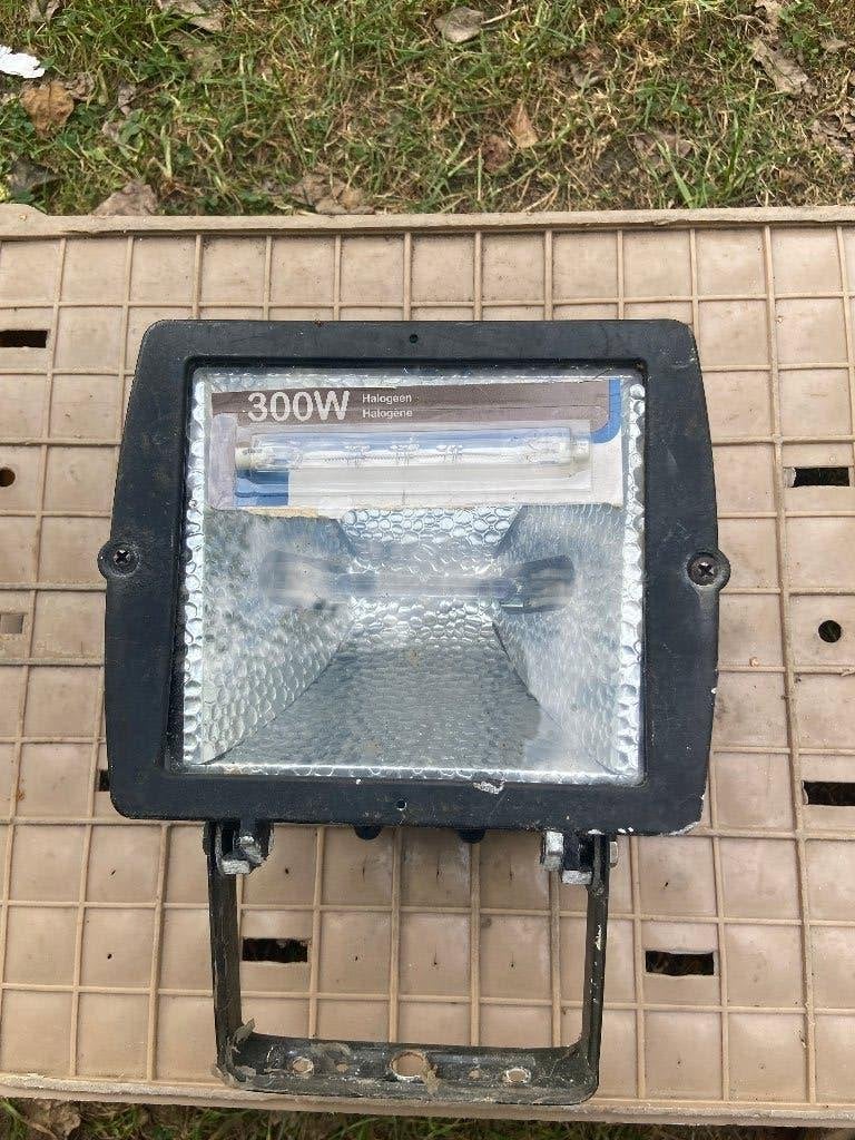 Spot, projecteur halogene, Bricolage & Construction, Enlèvement, Utilisé, 200 à 500 watts