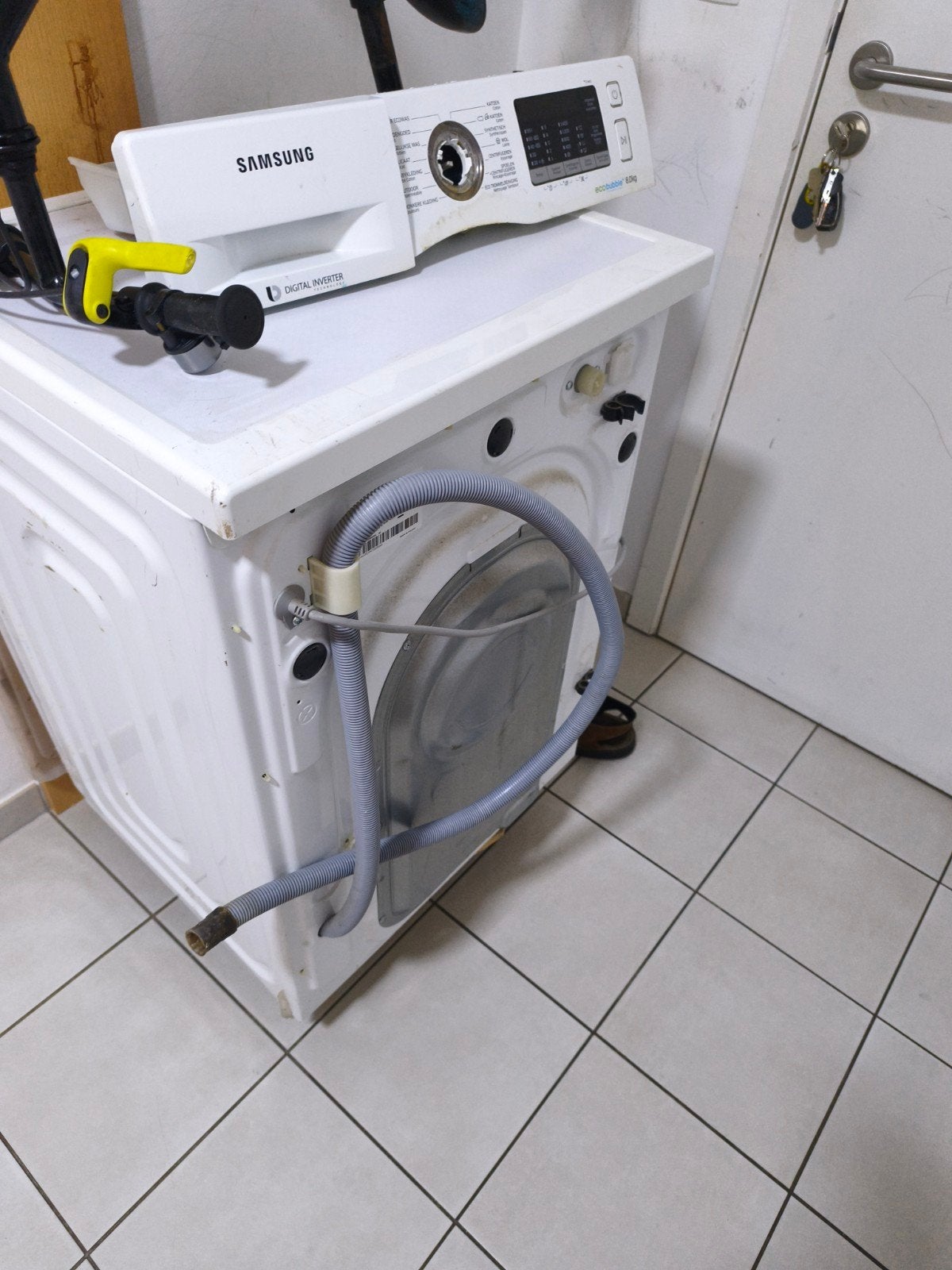 Kapotte wasmachine GRATIS.., Elektronische apparatuur, Wasmachines, Ophalen