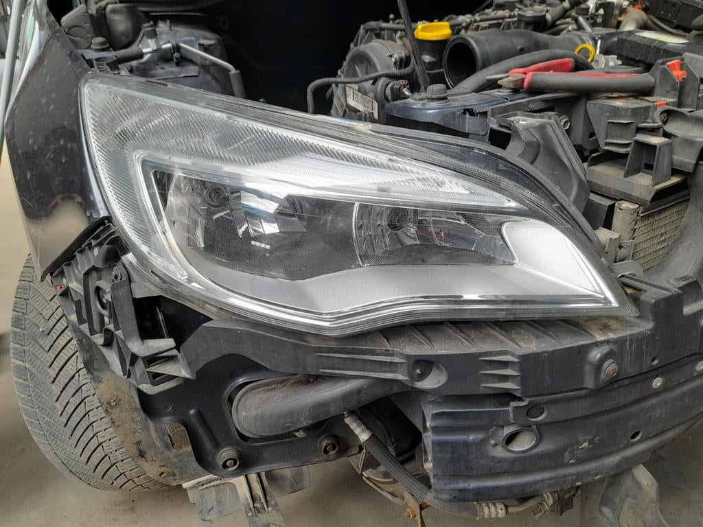 Phares avant d'origine OPEL ASTRA J 2011 / 5060 AUVELAIS, Enlèvement ou Envoi, Utilisé, Opel