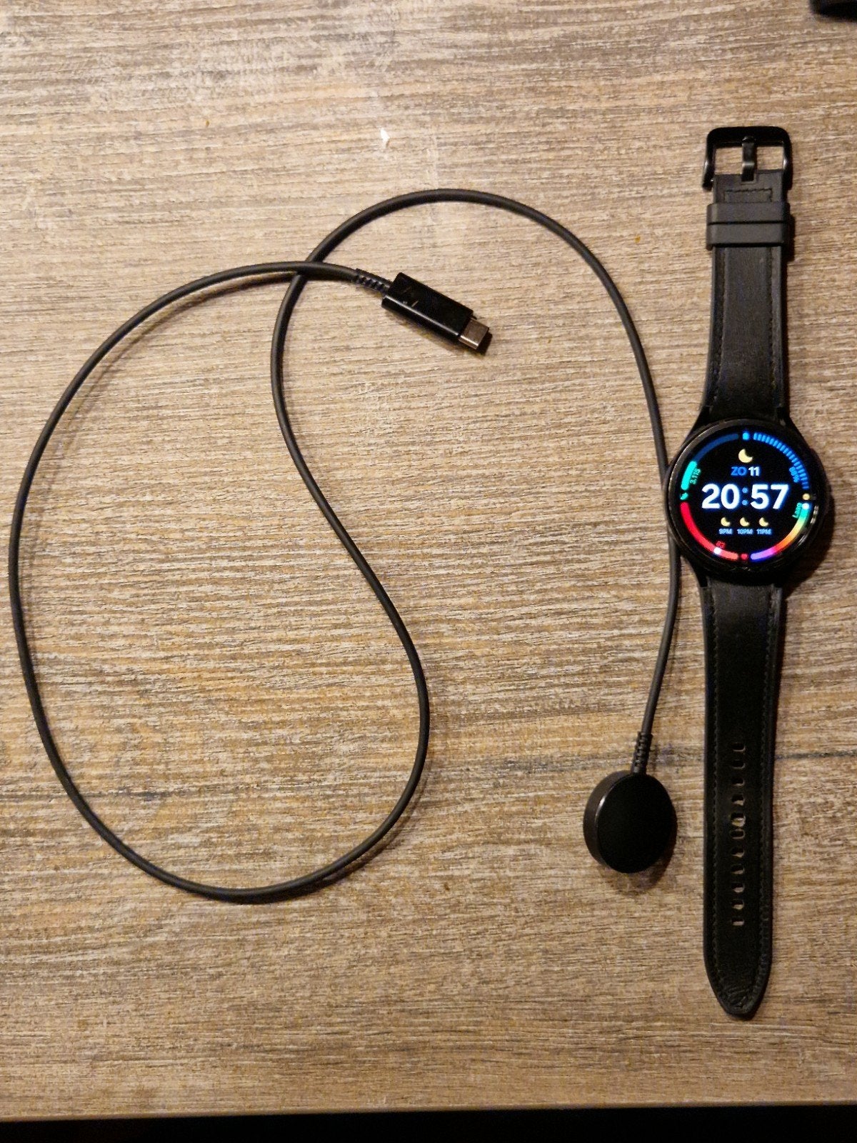 Samsung Galaxy Watch 6 Classic avec chargeur., Enlèvement ou Envoi
