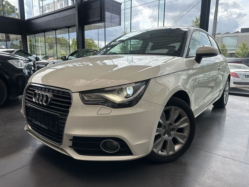 Audi A1 1.2 TFSi  VERKOCHT  VENDU, Auto's, Voorwielaandrijving, 4 cilinders, Leder en Stof, Wit