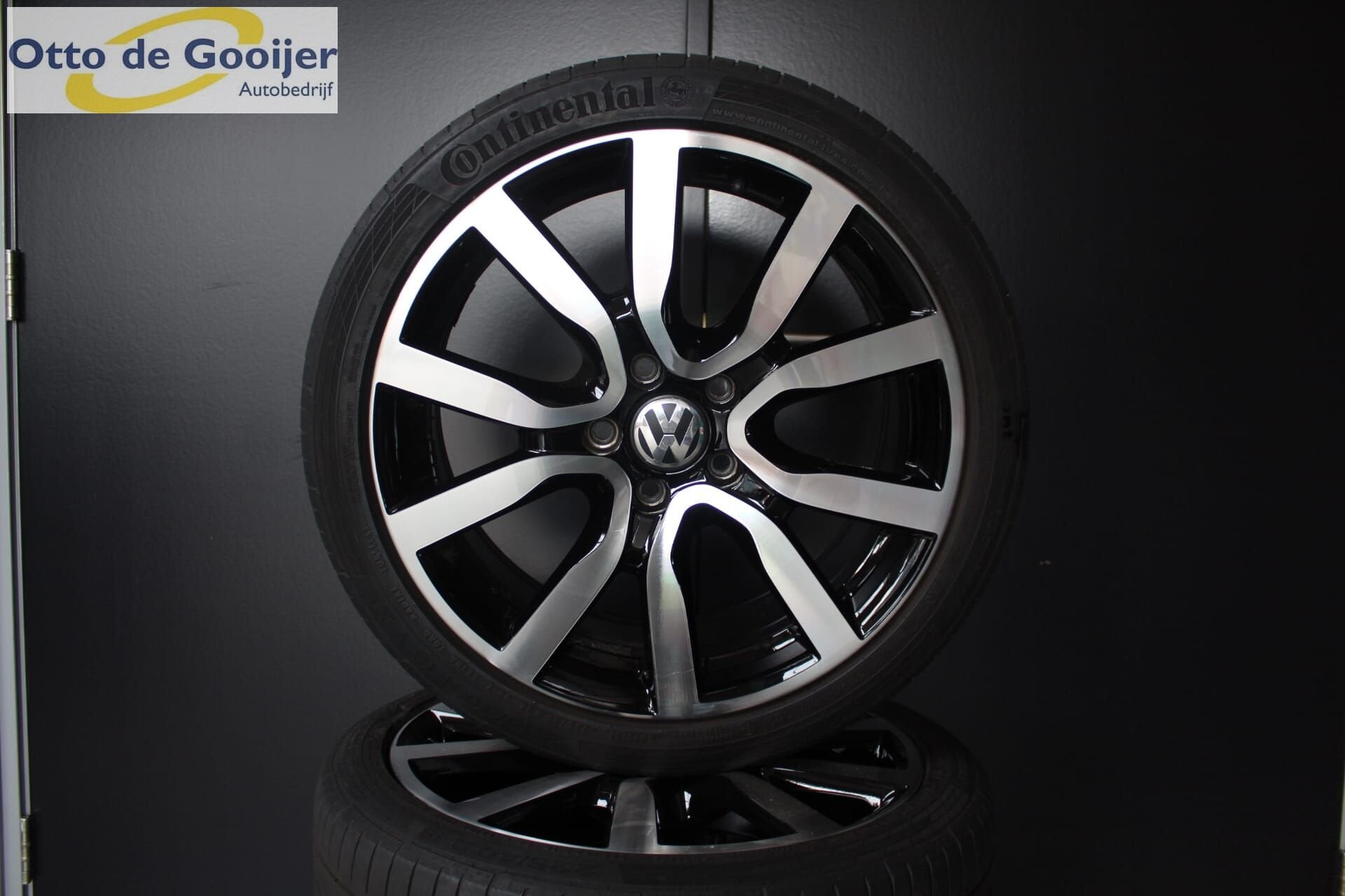 Volkswagen Golf Passat Velgen 18 Inch Zomerbanden Pirelli, Auto-onderdelen, Banden en Velgen, Ophalen, 18 inch, Gebruikt, -