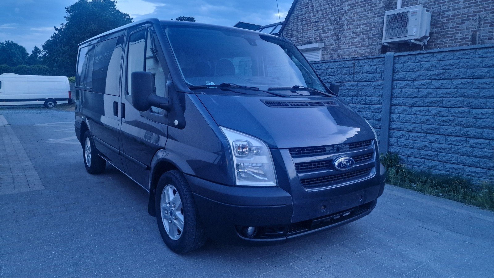 Ford Transit dubble cabine speciale editie comfort gekeurd, Auto's, Bestelwagens en Lichte vracht, Blauw, Bedrijf, Te koop, Handgeschakeld