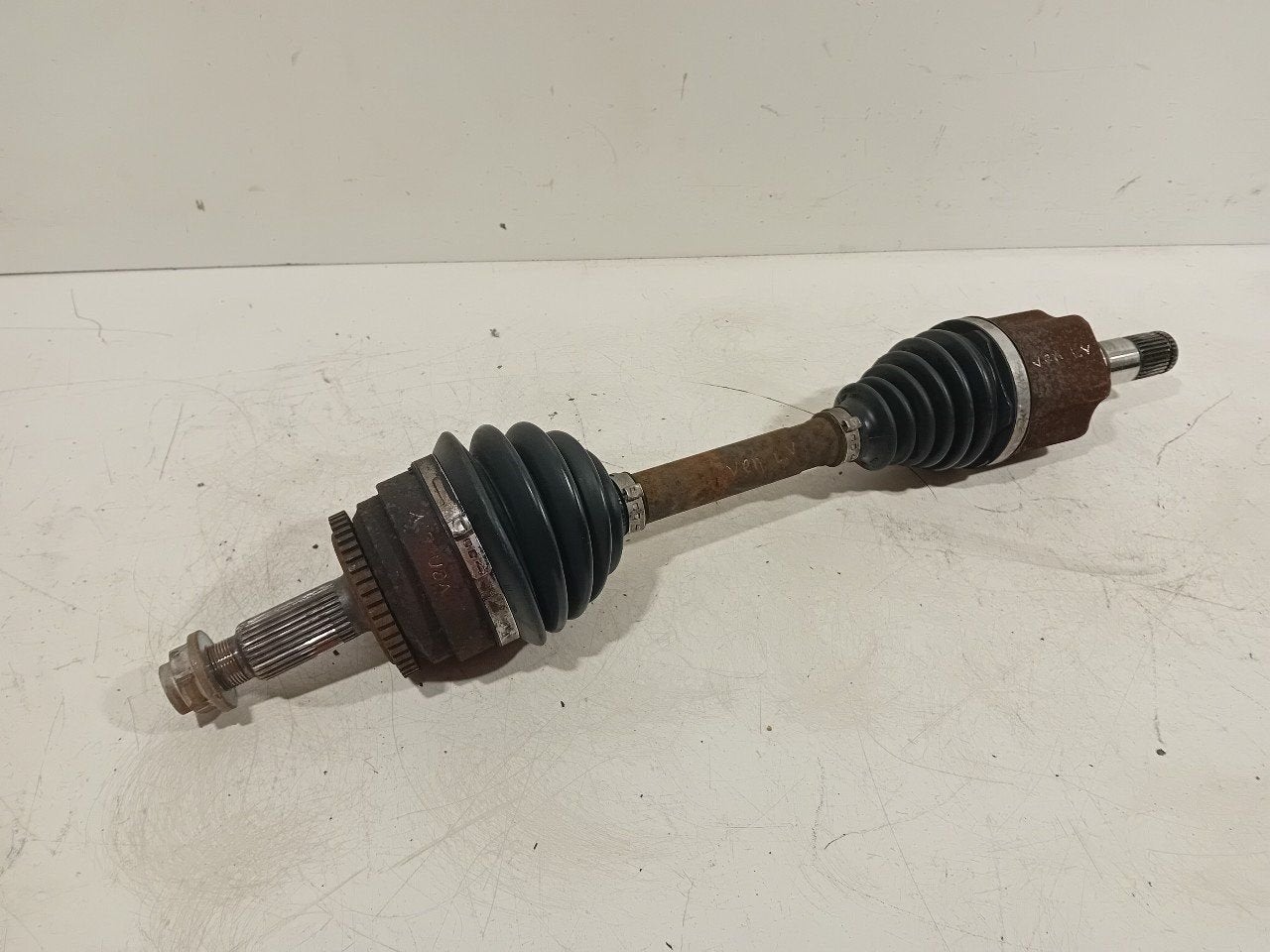 Aandrijfas links voor Land Rover Range Rover, Onderdelen@venauto.nl, Van der Ven Autorecycling B.V., Land Rover, Ettenseweg 76, 4706 PB Roosendaal, The Netherlands