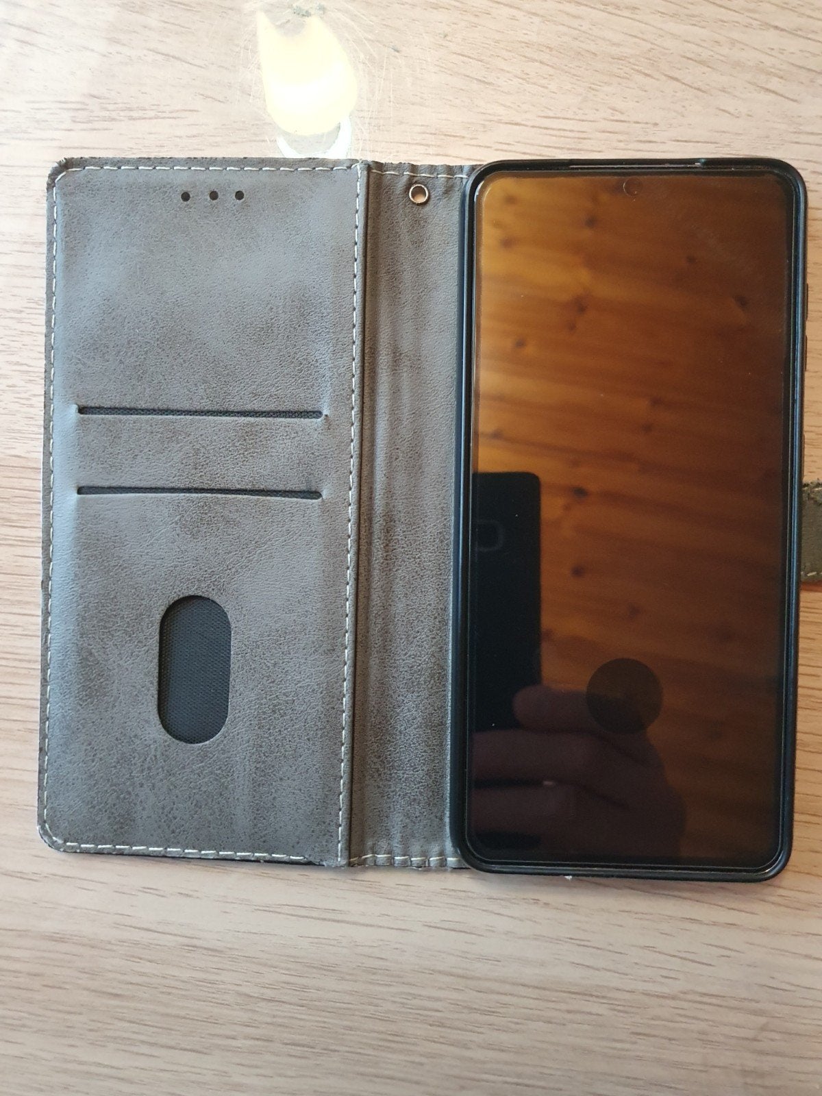samsung galaxy S21
état neuf et fonctionne parfaitement., Télécoms, Comme neuf, Enlèvement, Sans simlock, Écran tactile