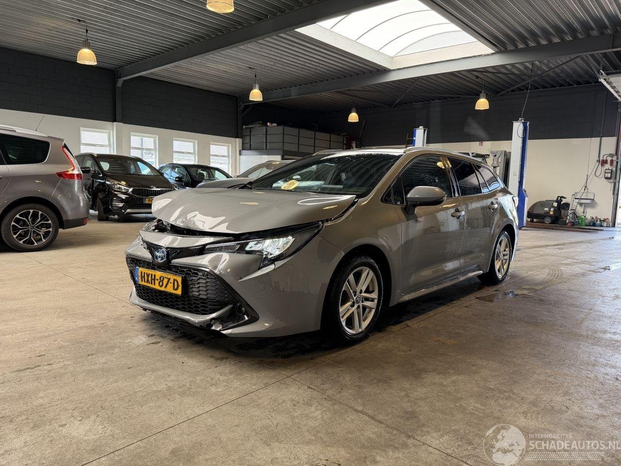 Toyota Corolla 2.0 Hybrid Touring Sports 84.000 KM, Argent ou Gris, Toyota-Allee 2 ,50858, Köln, Deutschland, Break, Automatique