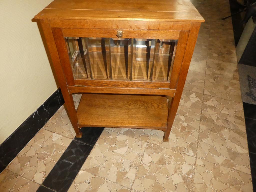 garde-manger Empire antique., Enlèvement