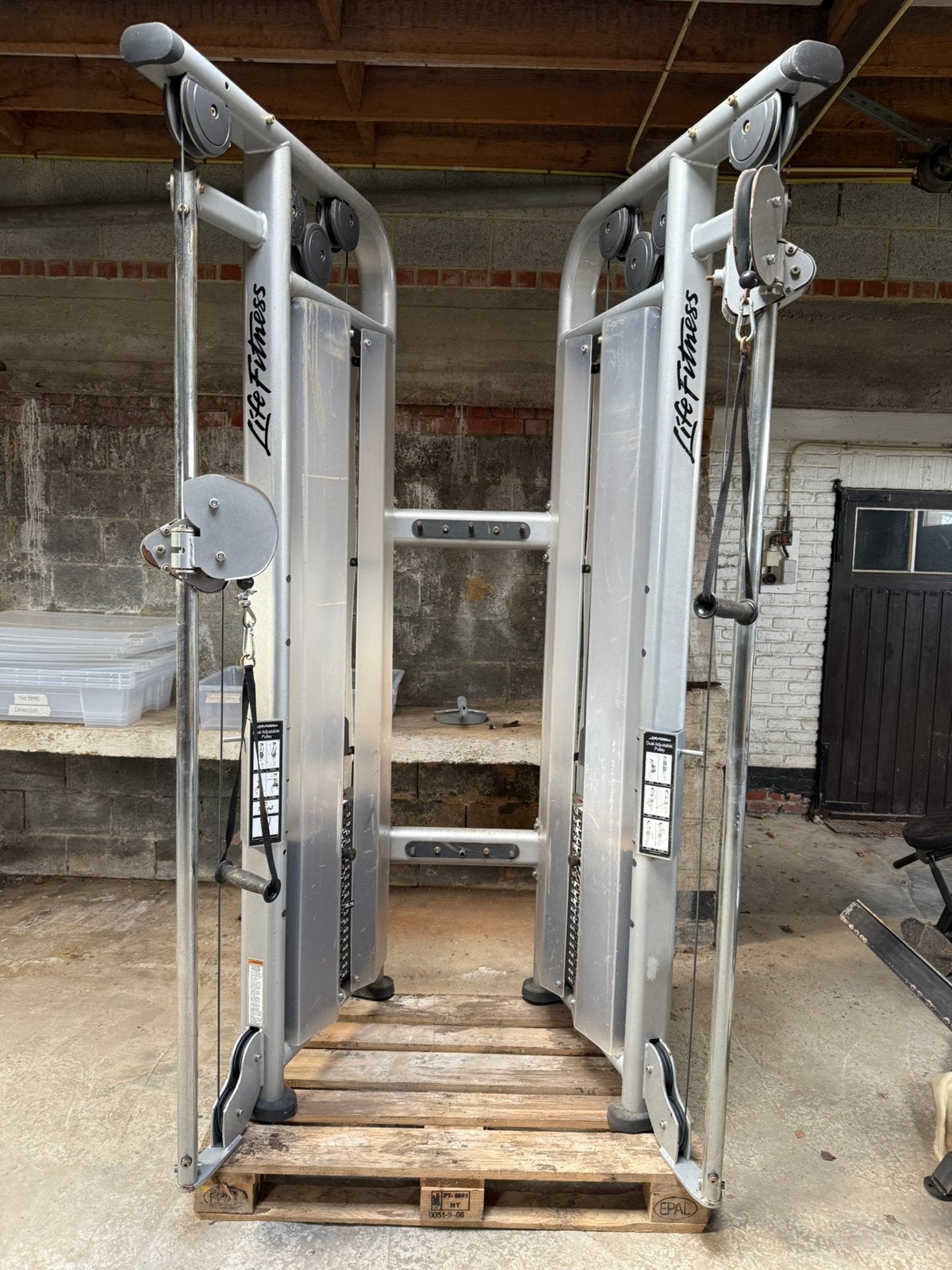 Double poulie Life fitness, Sport en Fitness, Fitnessmaterialen, Ophalen, Gebruikt, Oprekstang