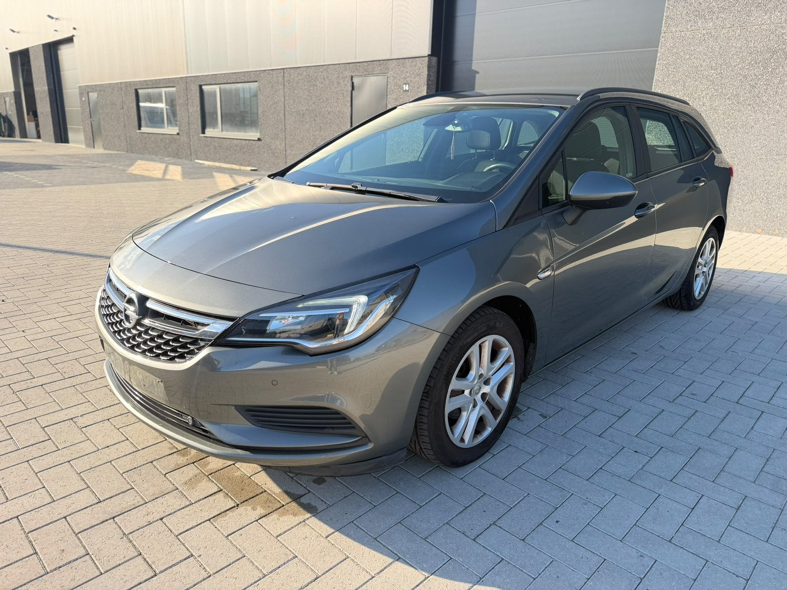 Opel astra - 1.6 ecotec diesel - euro 6b - 182.000 km, Auto's, https://public.car-pass.be/vhr/393be483-8f96-4c97-8e6a-7abbc36a42b7