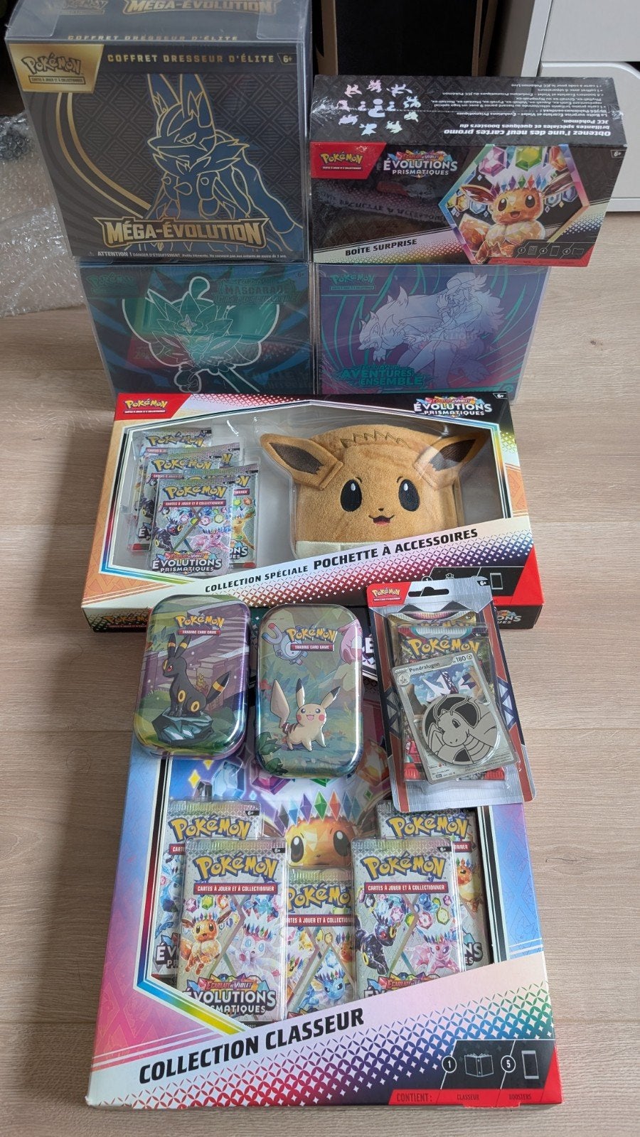 Lot Pokémon (ETB, coffrets, mini tin, duopack), Enlèvement ou Envoi