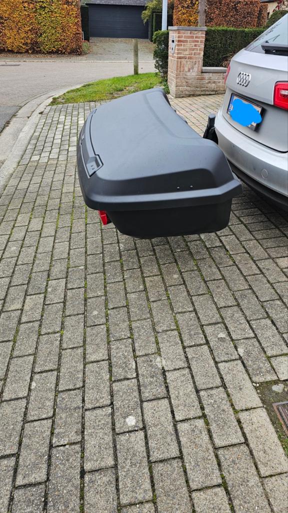 Trekhaakkoffer Thule Acros L met 400l inhoud TE HUUR, Auto diversen, Dakkoffers, Ophalen