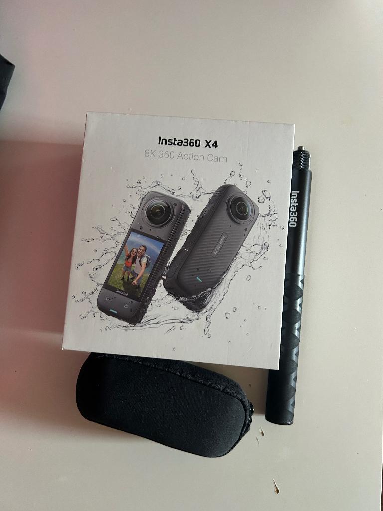 Insta 360 x4 + perche invisible - état comme neuf, Enlèvement, Comme neuf, Autres marques
