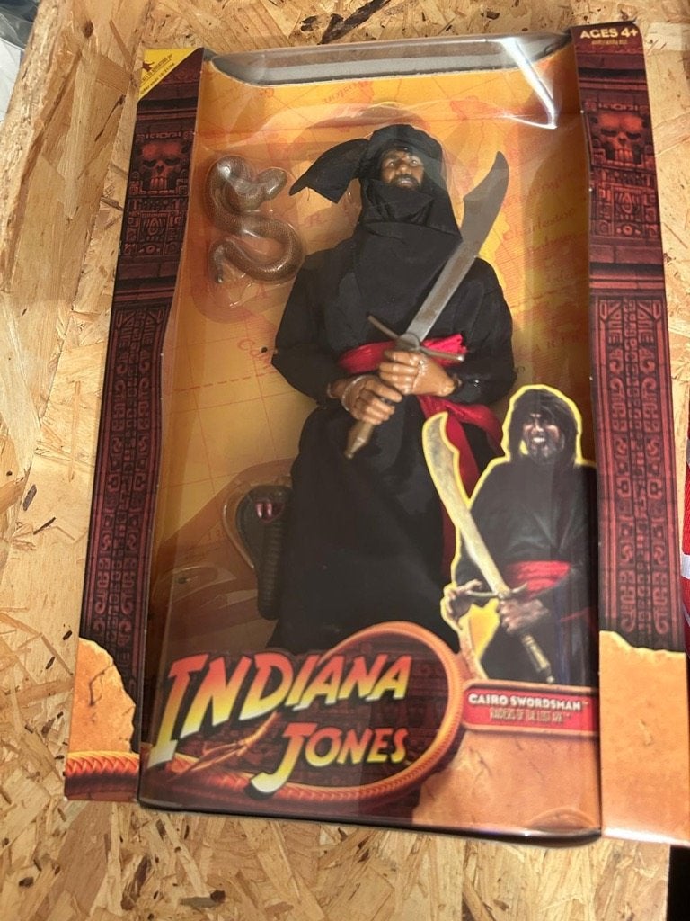 Indiana Jones Cairo Swordsman 2008 action figure 12", Verzamelen, Ophalen, Nieuw
