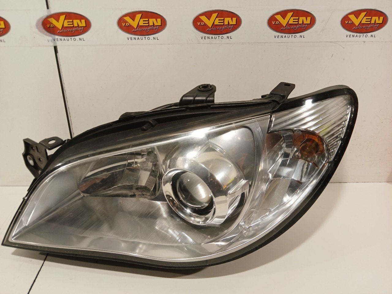 Koplamp links Subaru Impreza, Auto-onderdelen, Subaru, Onderdelen@venauto.nl, Van der Ven Autorecycling B.V., Gebruikt