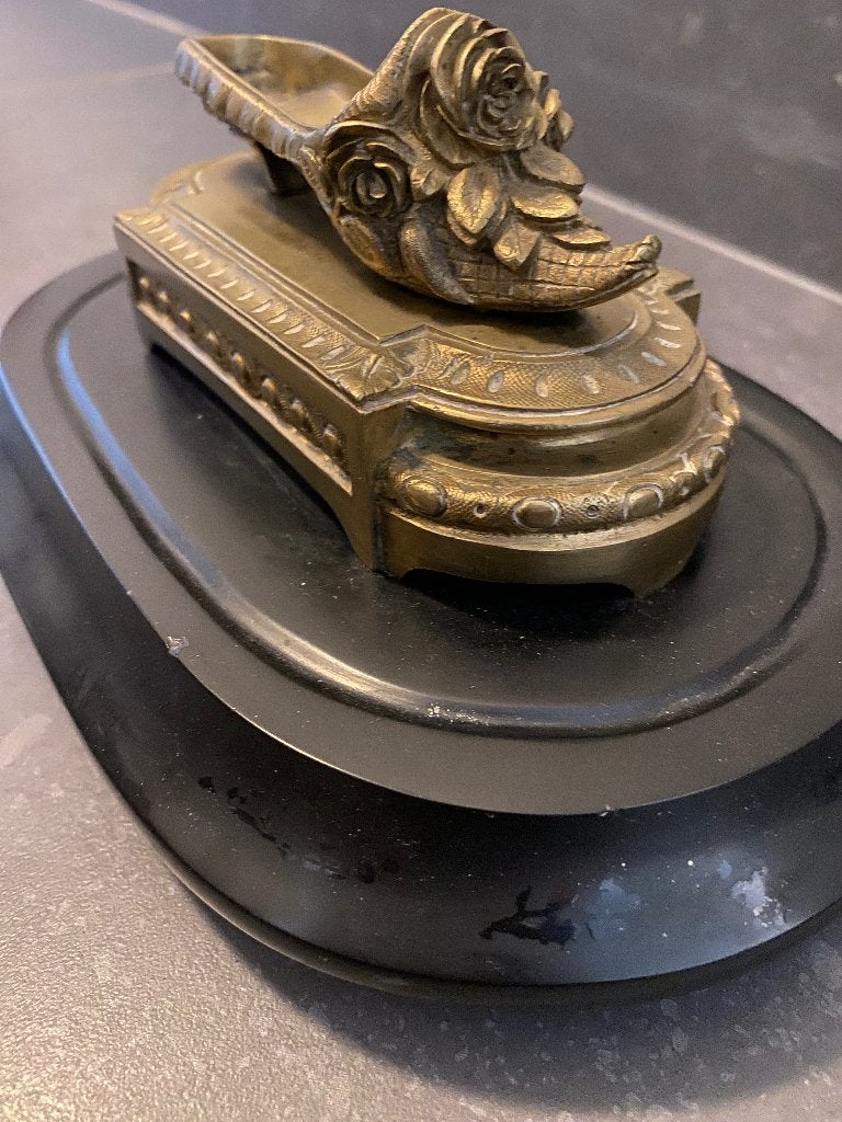 Chaussure Napoléon III en bronze sur socle en marbre noir, Enlèvement ou Envoi, Bronze