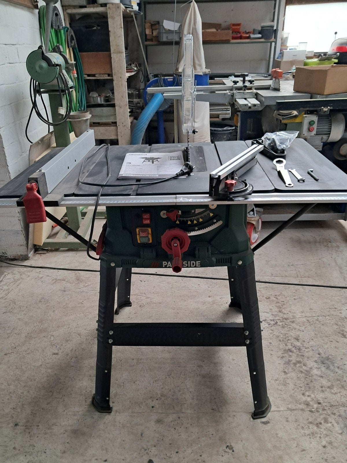 tafelcirkelzaag 2000 watt  max zaaghoogte 85, Enlèvement, Comme neuf, Parkside