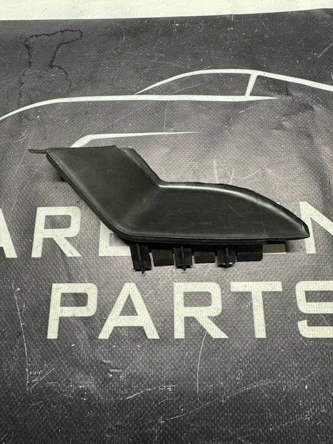 Mercedes E Klasse W124 Wielrand Afdekking Recht A1246980830, Garde-boue, Droite, Utilisé, -