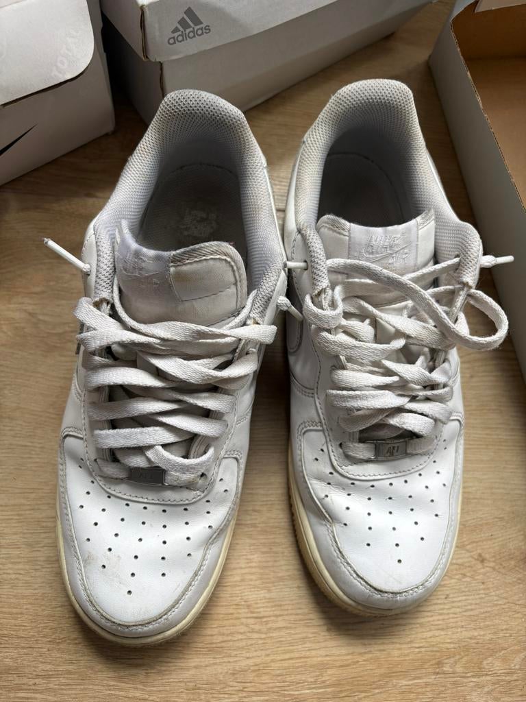 Nike Air Force 1, Ophalen, Gedragen, Sneakers