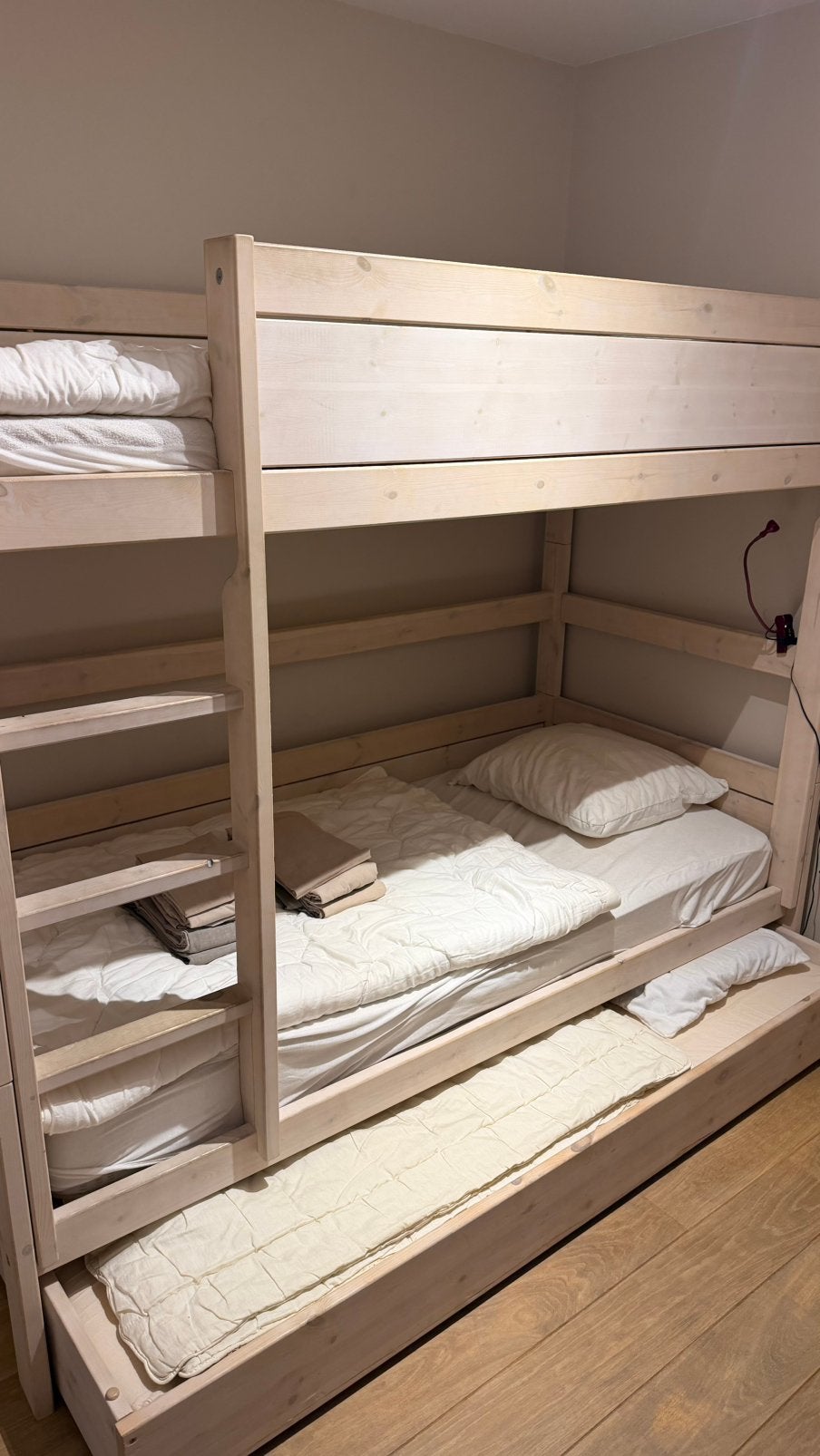 Stapelbed met slaaplade en kast van Lifetime, Ophalen, Zo goed als nieuw, Stapelbed